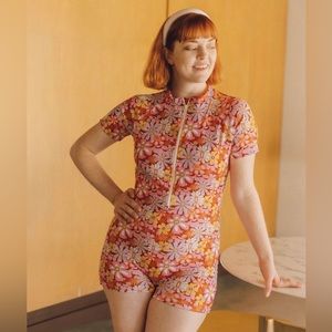 Brand new without tags LIME RICKI GROOVY RASH GUARD